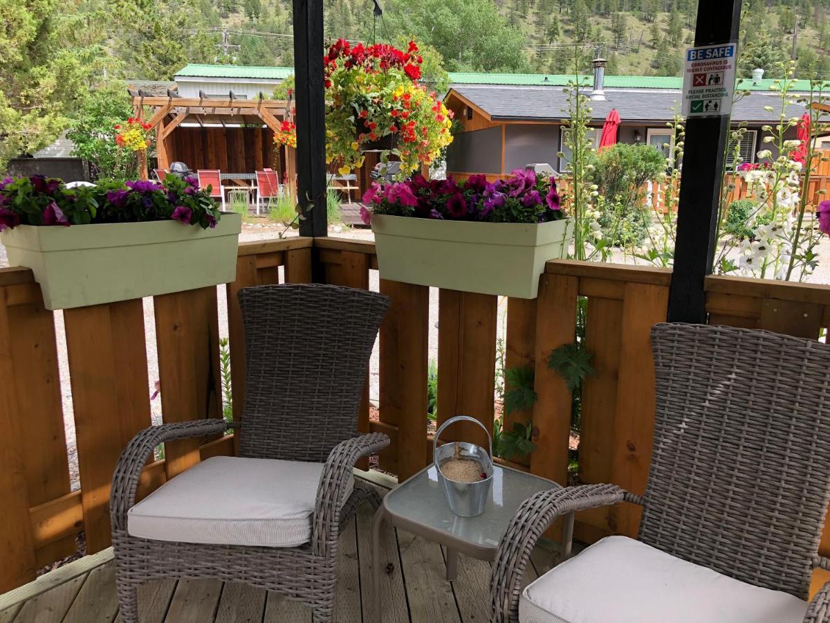 Piccadilly 4* Radium Hot Springs